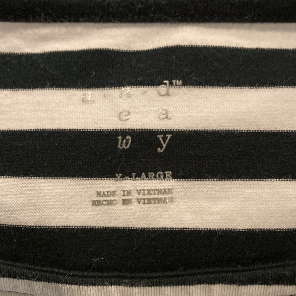 NWOT A.N.D EA WY SIZE XL NAVY BLUE AND WHITE STRIPE WITH PALM TREES 🌴 - Picture 6 of 7